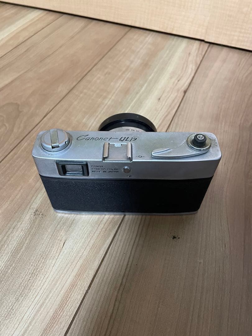 レトロカメラ　Canon QL19