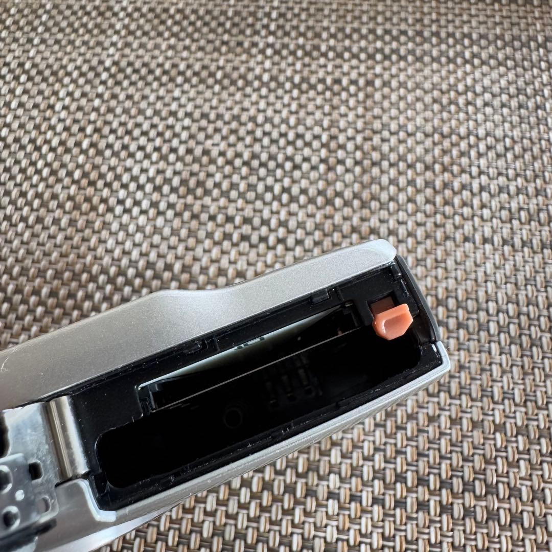 【Canon IXY180】 シルバー 【デジカメ】