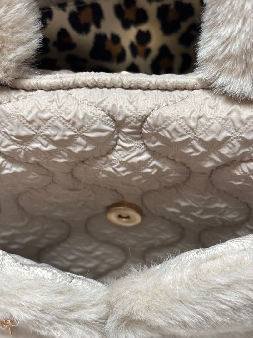 ゆ*ら様 コヤンイサムチョン　ハンドメイド　ギャザーバッグ　ベージュファー　白う