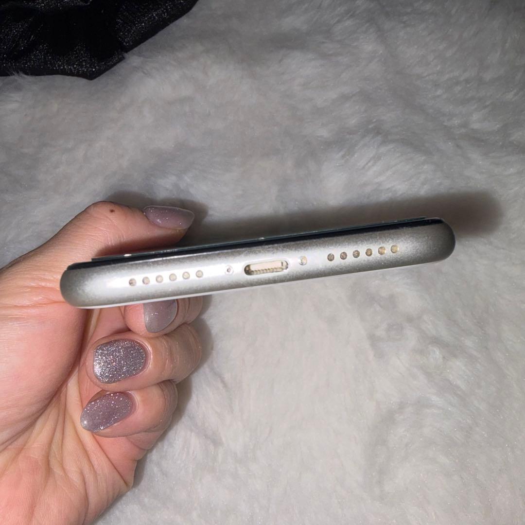 美品★Apple iPhone 11ホワイト白128G