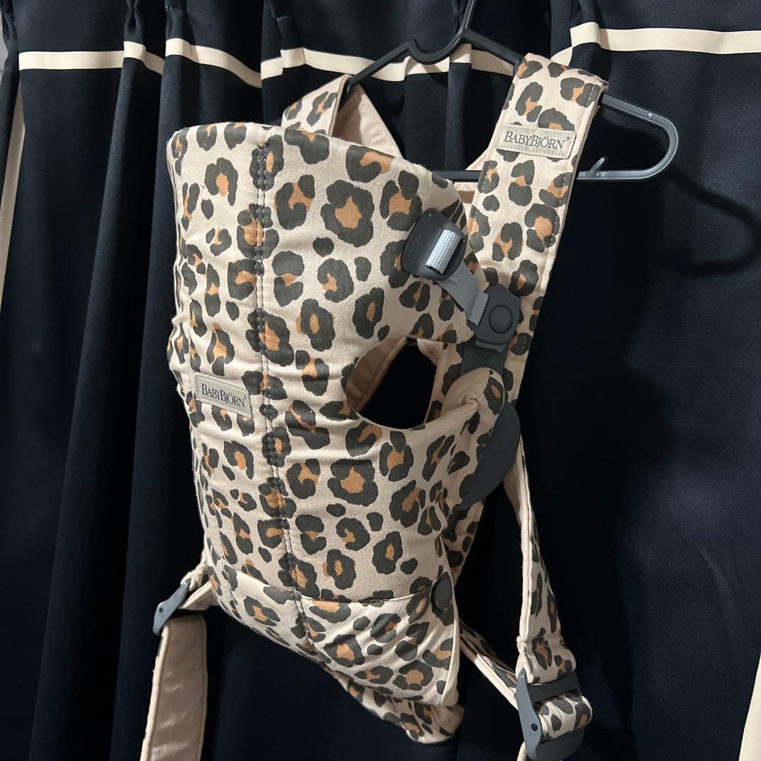 【即完売品】ベビービョルン 抱っこ紐 レオパード