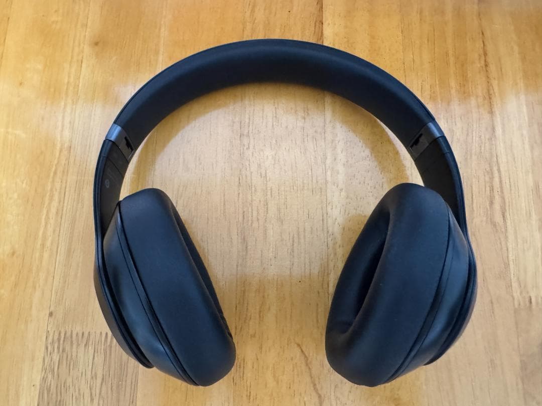 bot—-a　Beats studio Pro ブラック