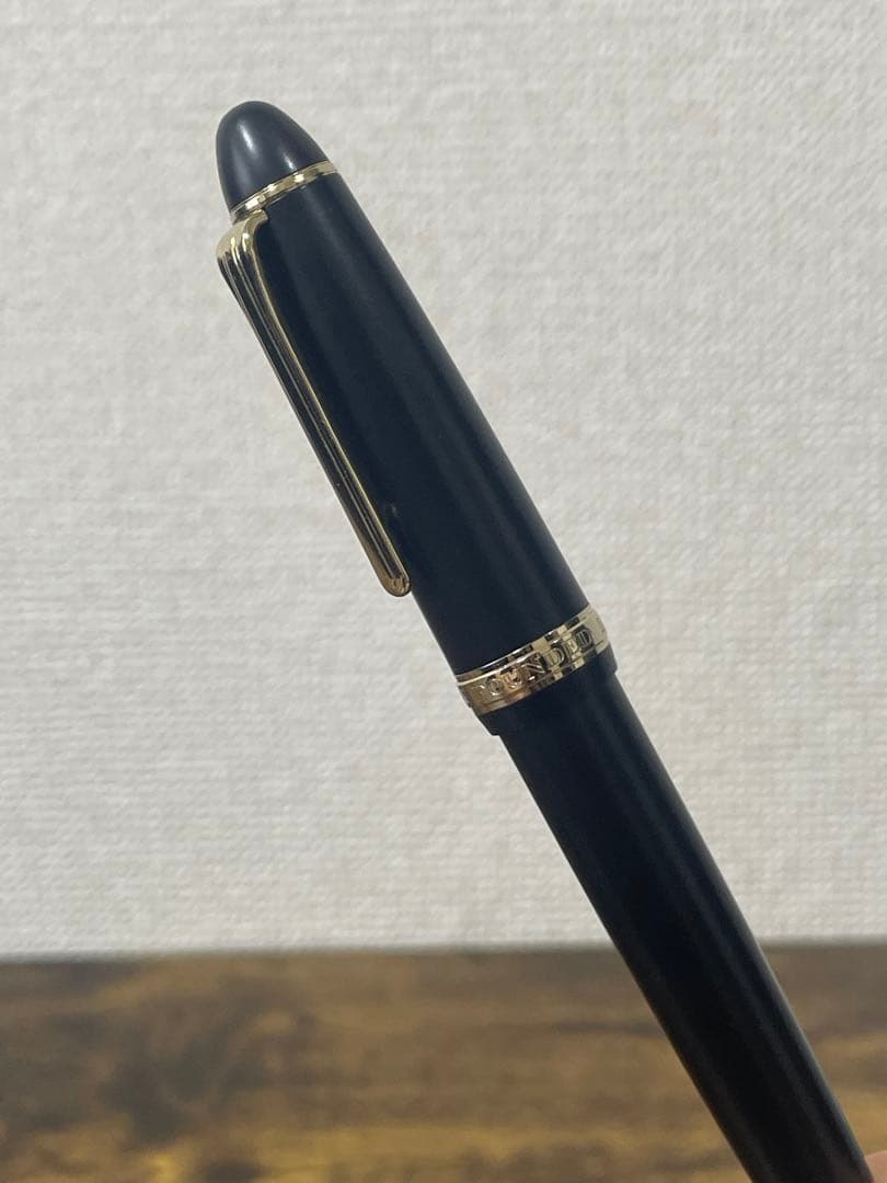 試筆のみ　梨地　18k F 旧ニブ　大型　JIS刻印あり　セーラー　万年筆