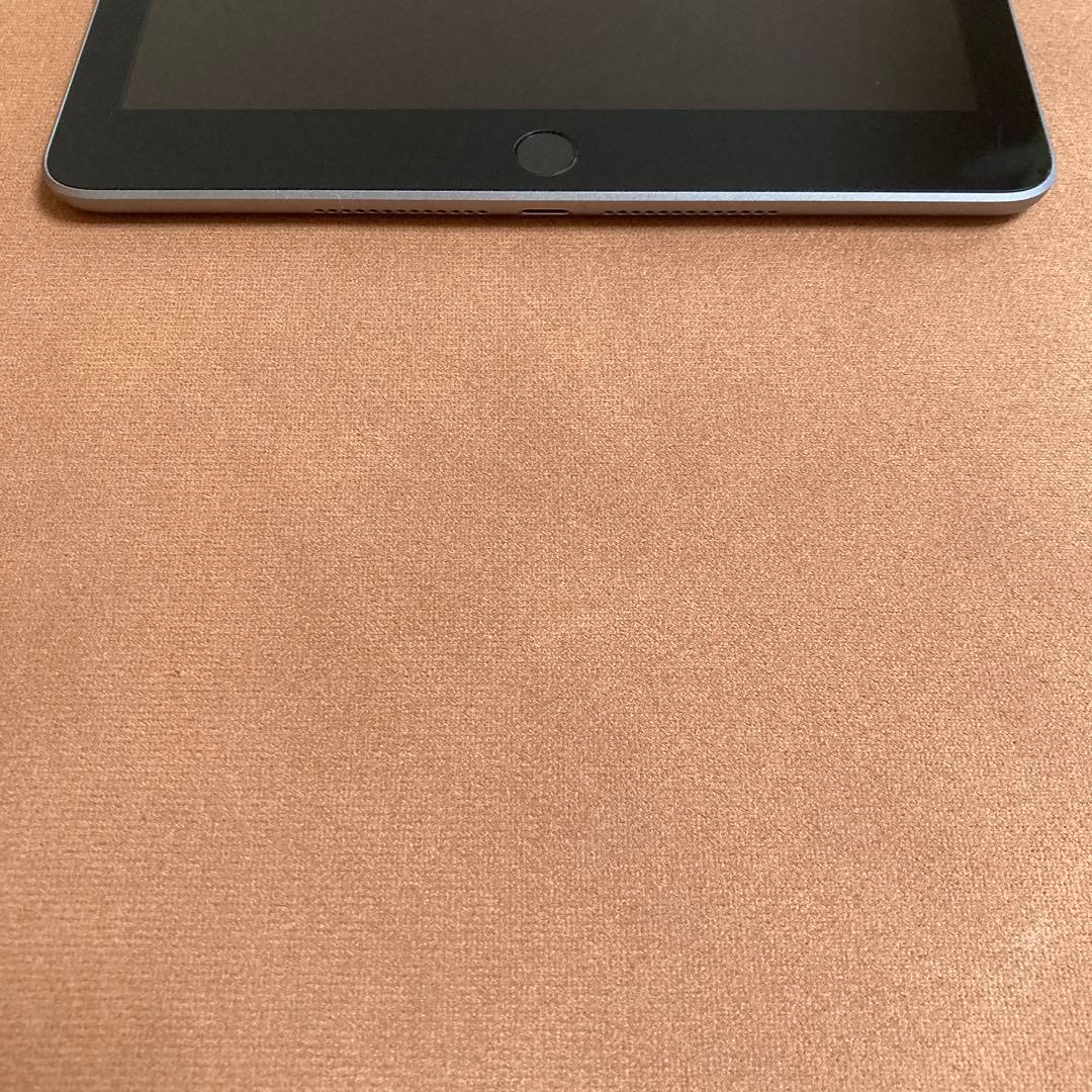 61【早い者勝ち】電池最良好☆iPad6 第6世代 32GB WIFIモデル☆
