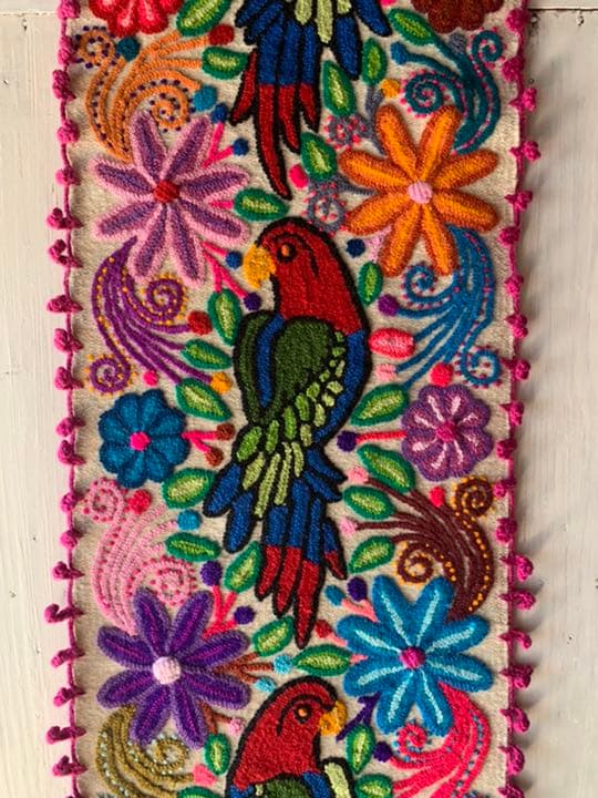 アヤクーチョ刺繍タペストリー　ペルー　チチカカ