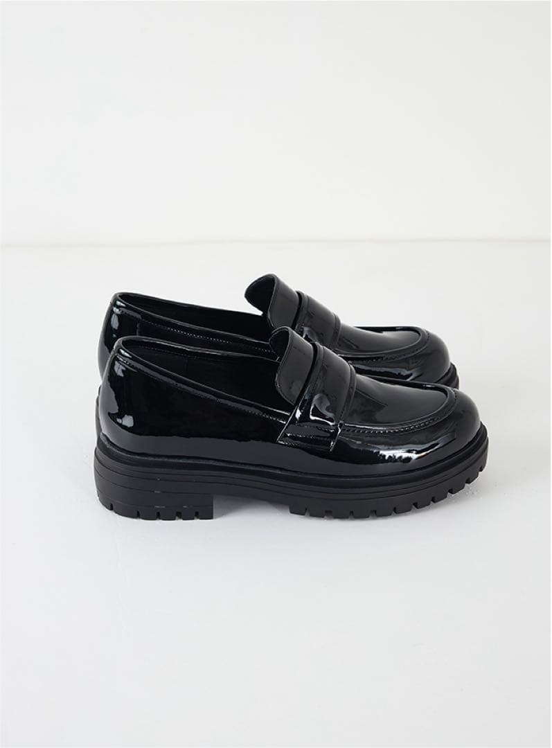 FORME ブラック エナメル レインシューズ