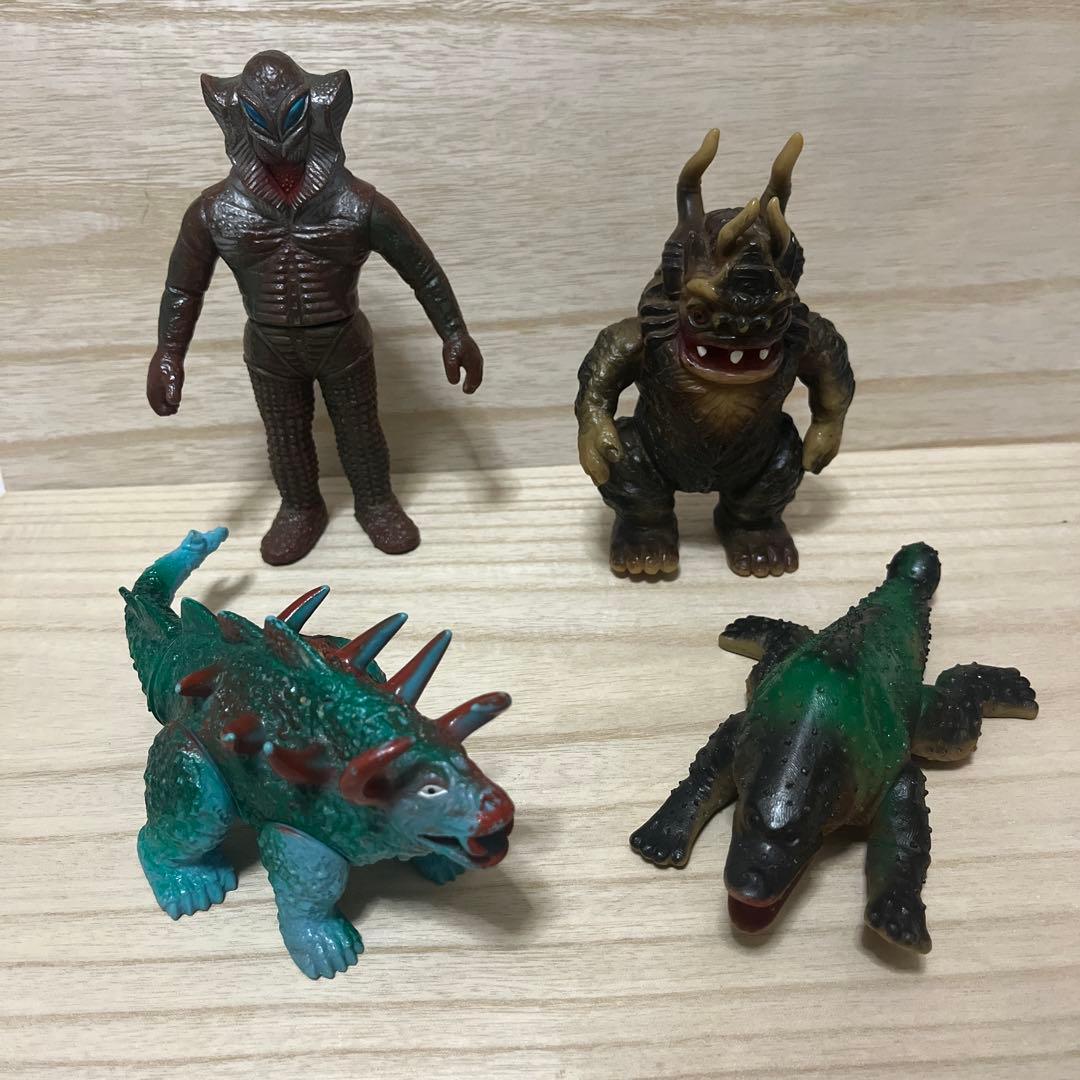 様用ポピー怪獣足製11体ソフビ