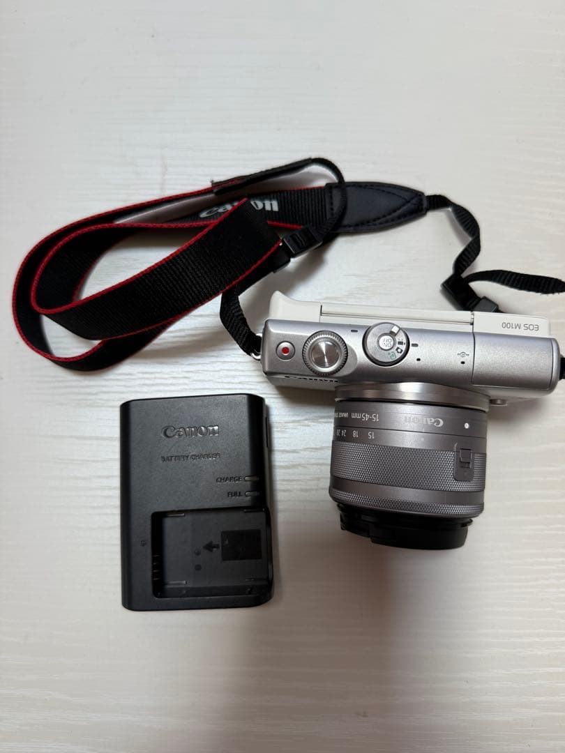 Canon ミラーレス一眼　EOS M100