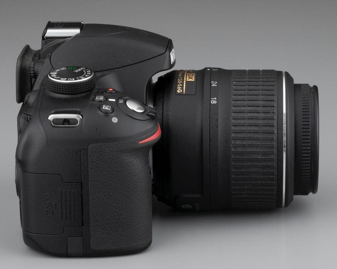 ニコン Nikon D3200+AF-S18-55/3.5-5.6G VR中古品