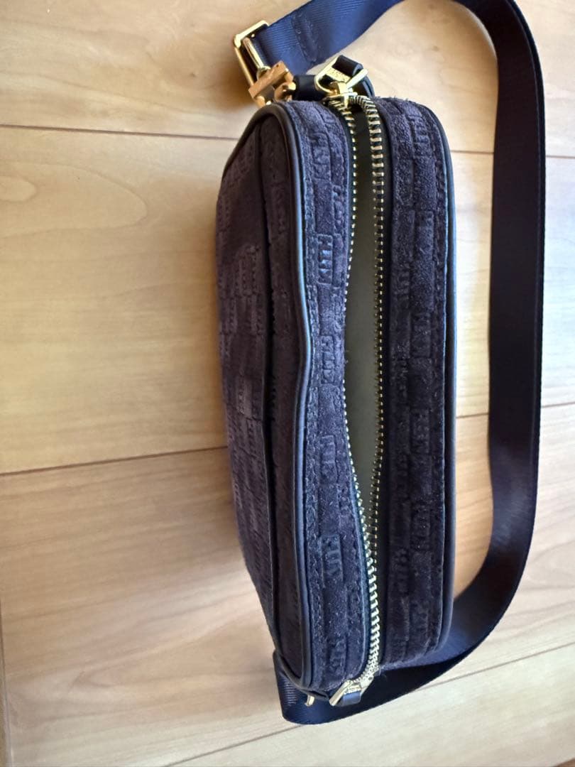 KITH モノグラム スエード クロスウォーク