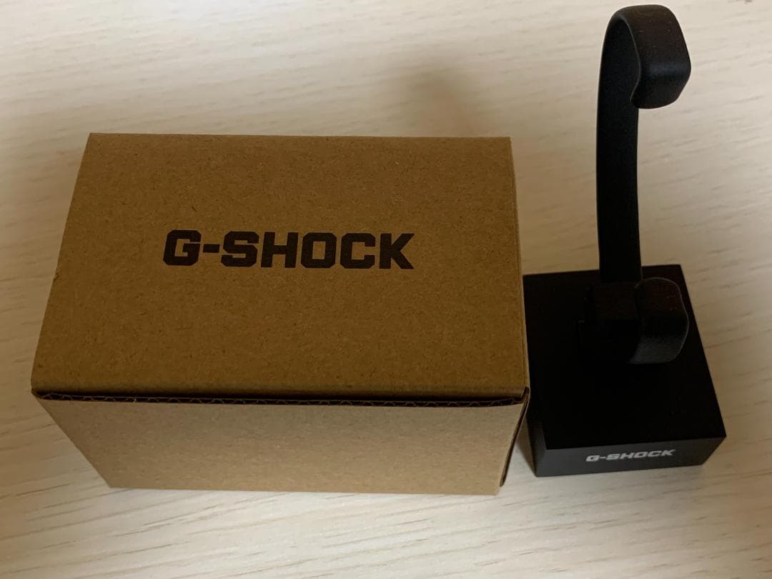 イルクジ 2023 GMD-W5600K-9JR　Gショックスタンド付き