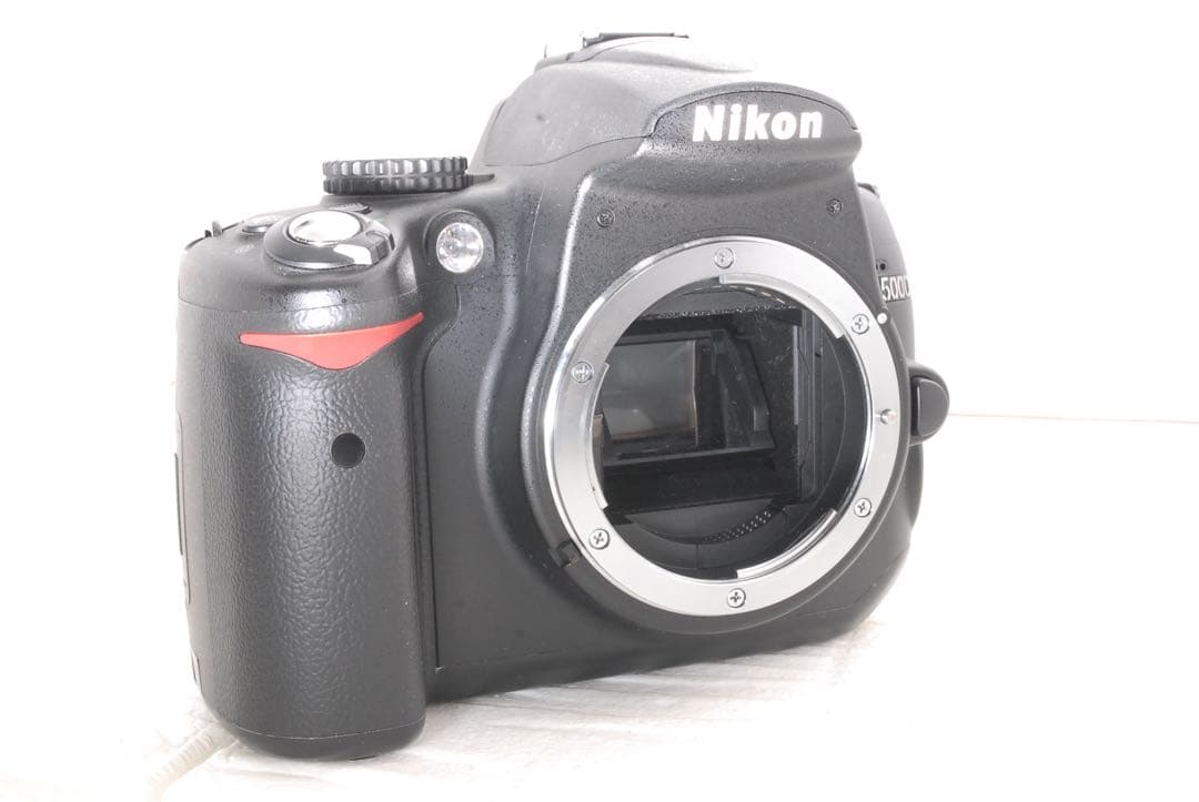 Nikon D5000 レンズセット スマホ転送OK 動画撮影・自撮り可