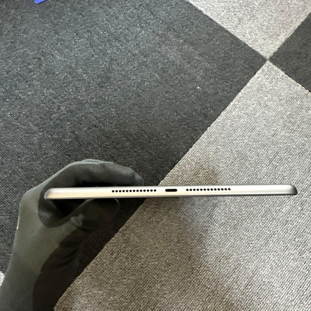 け*ぴ様 iPad 第6世代 A1954 128GB Wi-Fi+Celluar