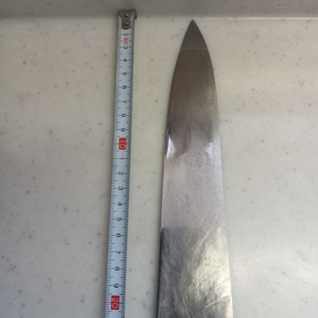 正本の刃渡り約30cmの牛刀