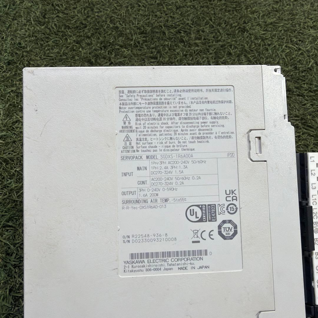 YASKAWA SGDXS-1R6A00A サーボパックドライブ 動作保証