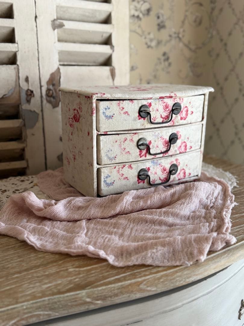 フランスアンティークリネン花柄ドゥロワー抽斗