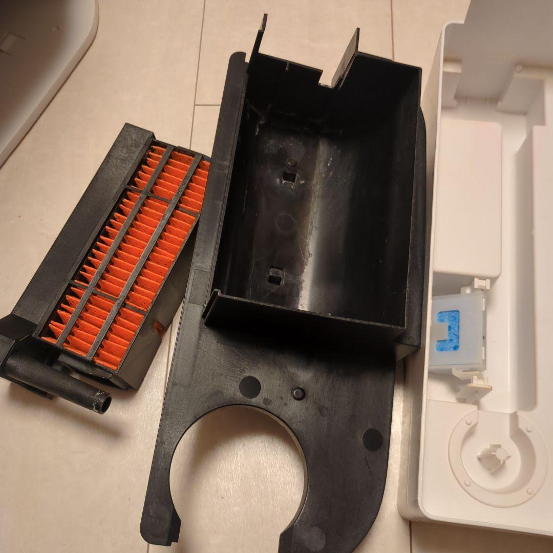 SHARP セラミックファンヒーター HX-TK12-W