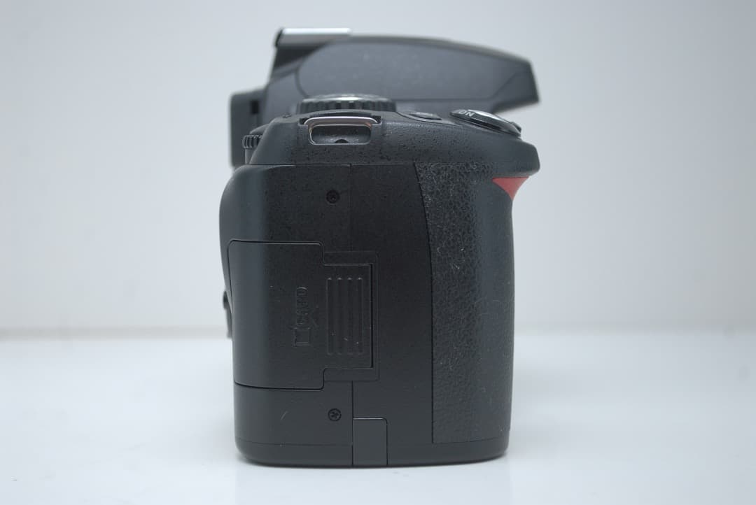 ⭐️コンパクトで高画質⭐️届いてすぐ使えます！Nikon D40X