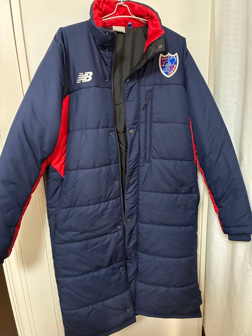 美品FC東京New Balance ベンチコート Lサイズ　ユニフォーム