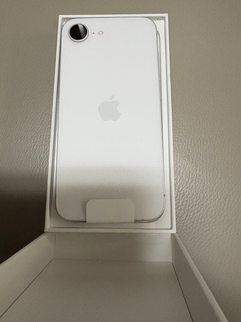 Apple iPhone 16e ホワイト SIMフリー　 【新品未開封】