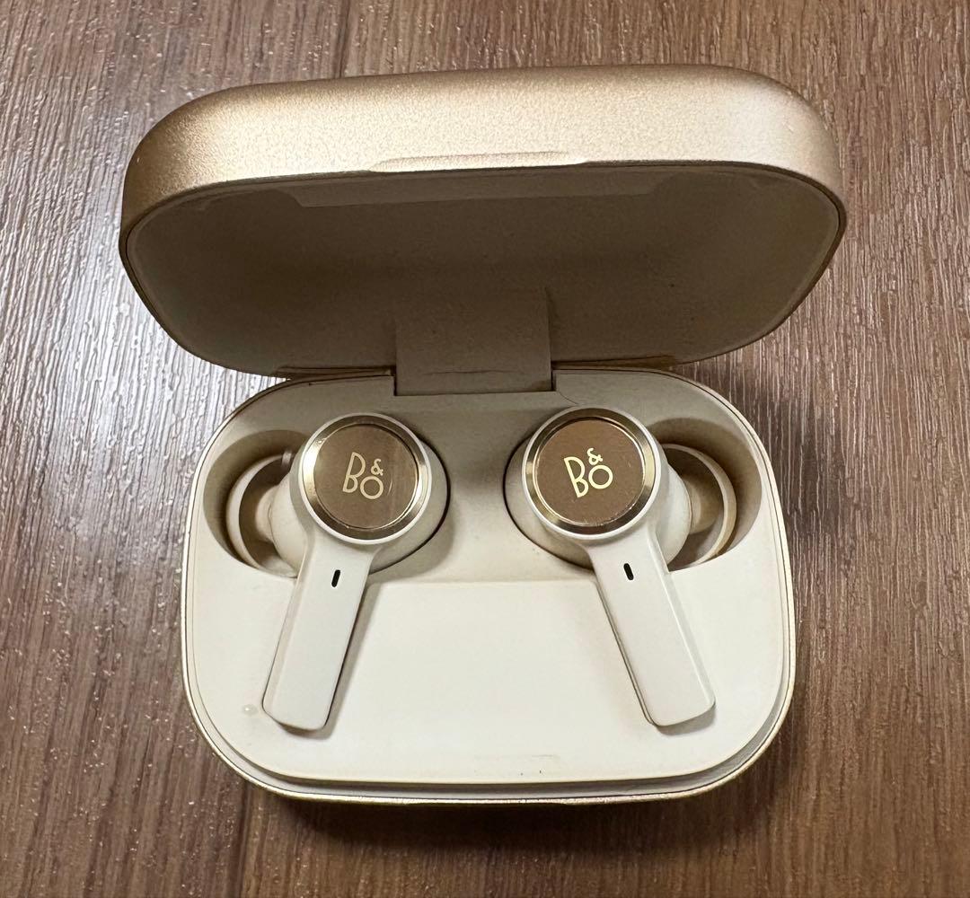 Bang & Olufsen ワイヤレスイヤホン ゴールド