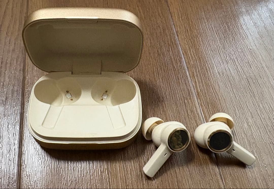 Bang & Olufsen ワイヤレスイヤホン ゴールド