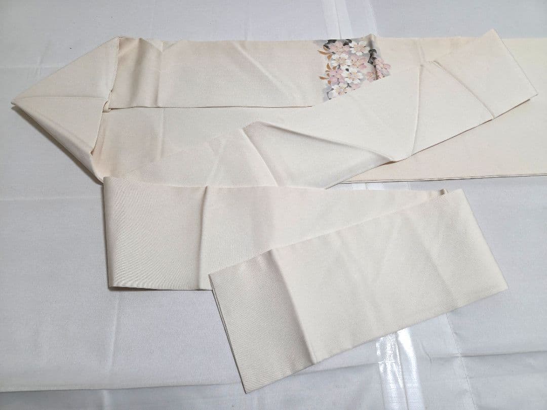 C 塩瀬 枝垂れ桜の花模様 金彩 白 太鼓 正絹 カジュアルな名古屋帯