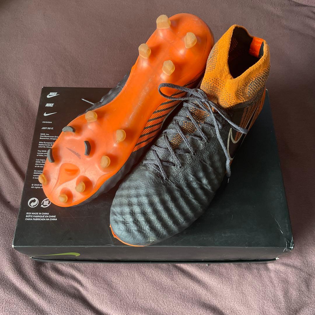 Nike サッカーシューズ グレー/オレンジ