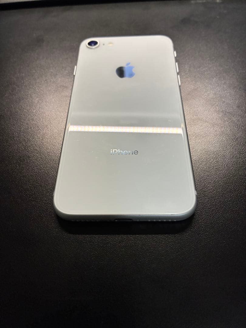 【美品】Apple iPhone 8 256GB SIMロック無し