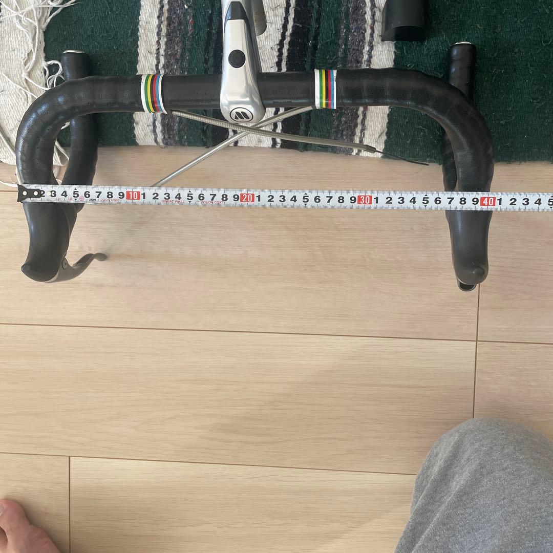 ロード用ハンドルバーとステムセットモドロ製