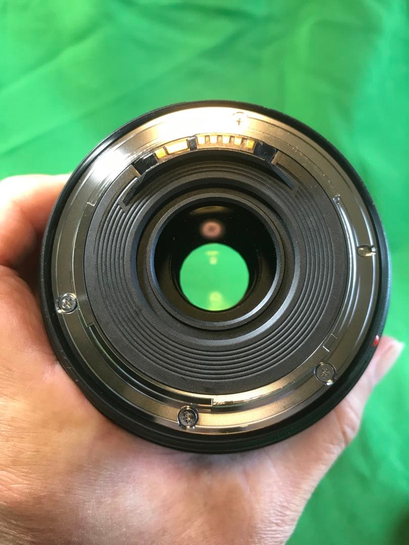 Canon EF24-70mm f4L IS USM フードEW-83L付き