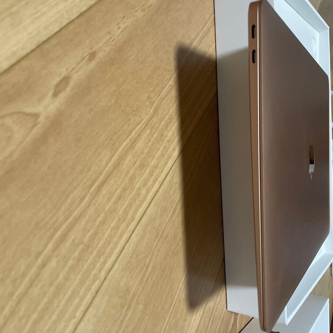 【美品】Apple MacBook Air 13インチ2020年256GB