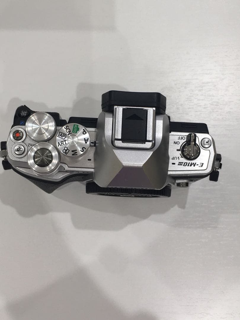 OLYMPUS OM-D E-M10 Mark Ⅲ本体レンズ TO.1647