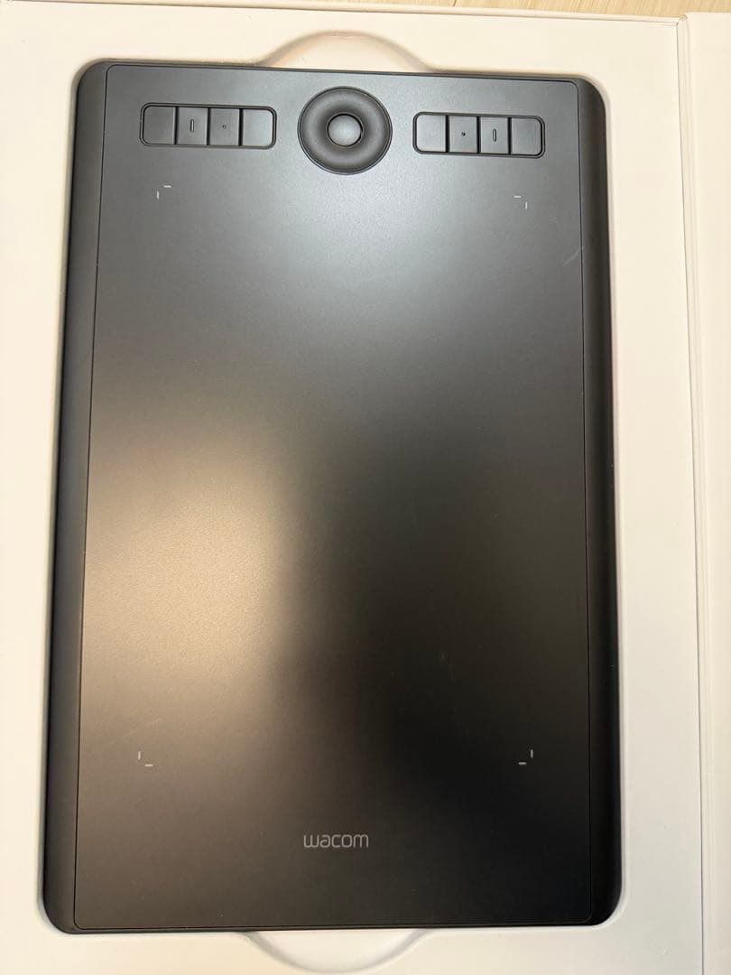 Wacom Intuos Pro PTH-660/K0 ペンタブレット 本体