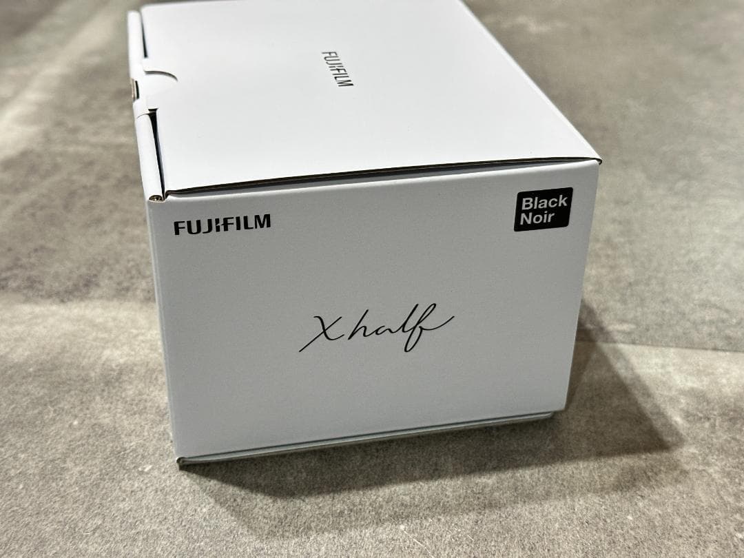 富士フイルム FUJIFILM X half ブラック新品　保護フィルム付