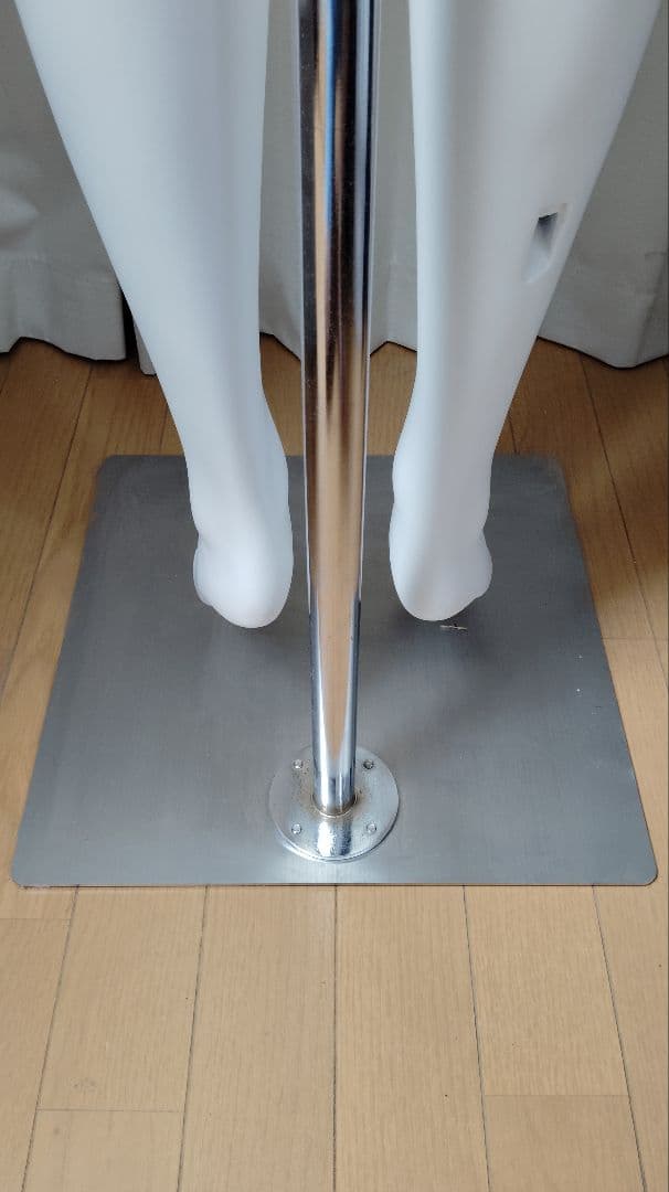 ディスプレイ用婦人マネキン　腰受け　ウィメンズ　直立　FRP　衣装展示　店舗