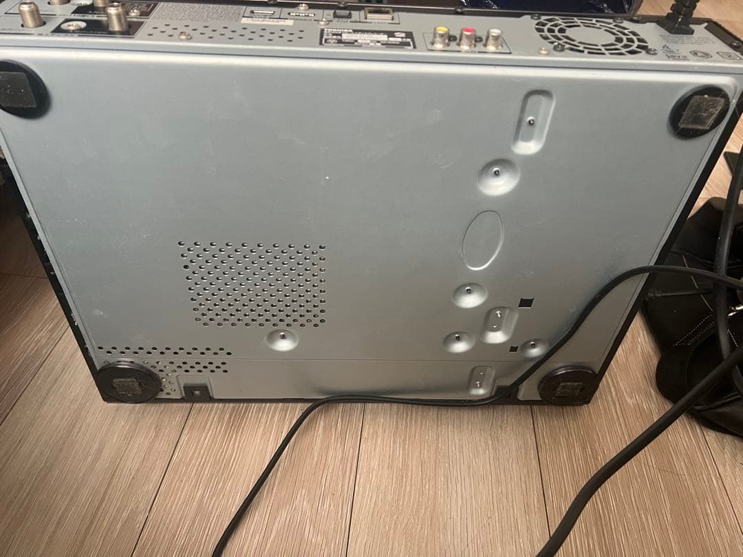 REGZA ブルーレイレコーダー「DBR-M180」