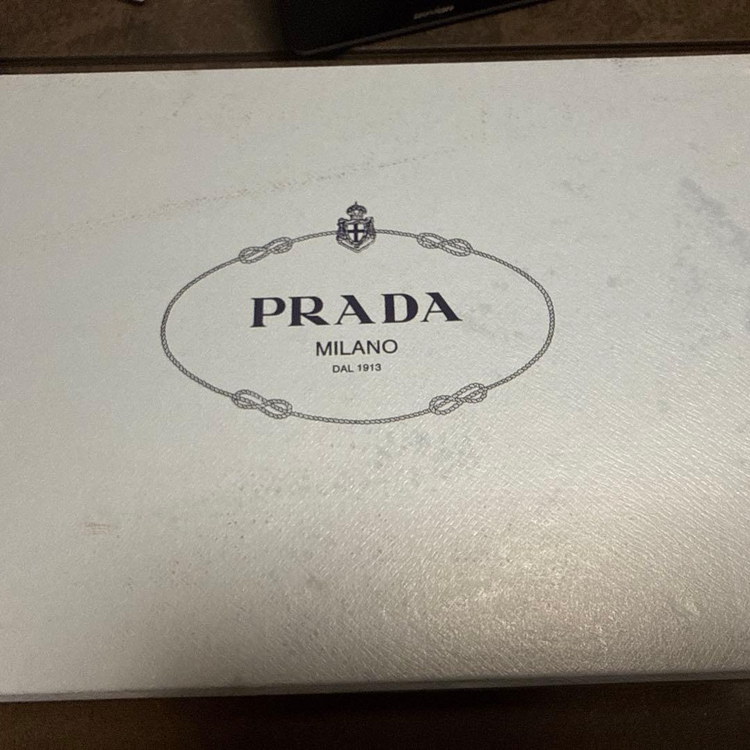 PRADA ホワイト スリッポン　レザー　40 Nappa