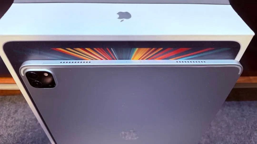 iPad Pro 12.9インチ（第5世代） + Apple Pencil