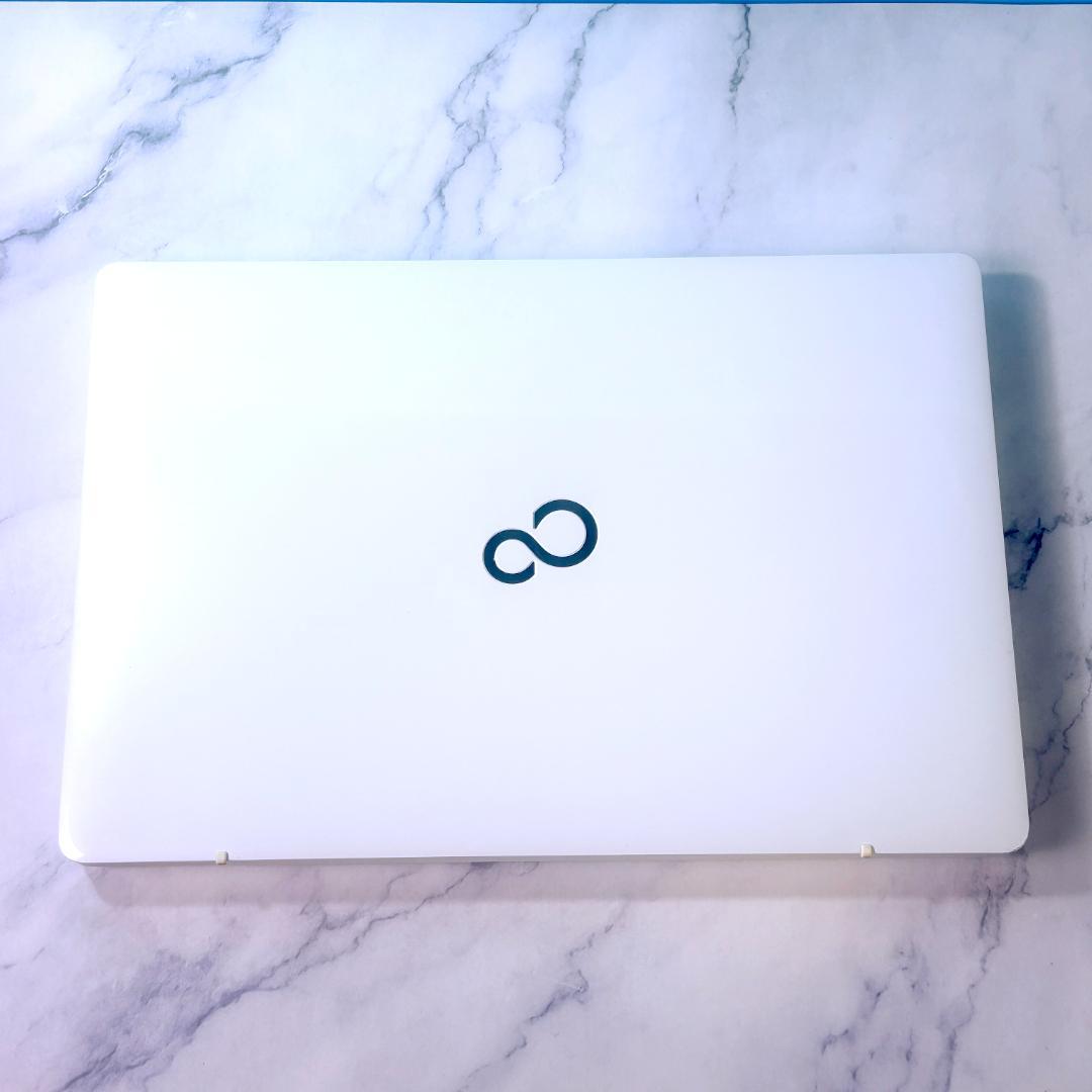 Corei7・8GB・SSD・ブルーレイ☆Win11・ホワイト・ノートパソコン