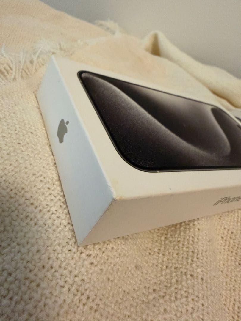 【美品】iPhone15ProMax 1TB ホワイトチタニウム SIMフリー