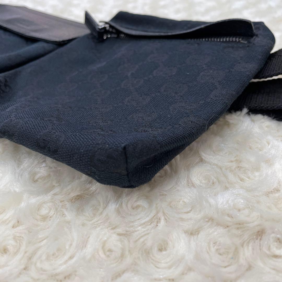 GUCCI GGキャンバス　ウエスト・ボディバッグ