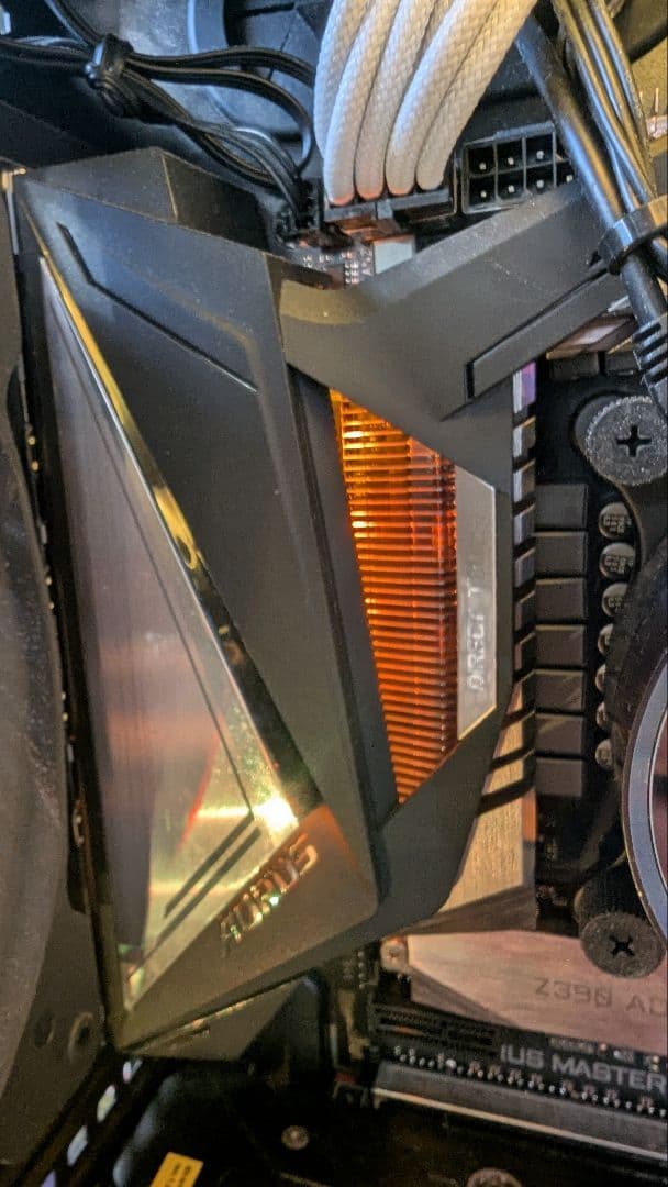 GIGABYTE Z390 AORUS MASTER 本体