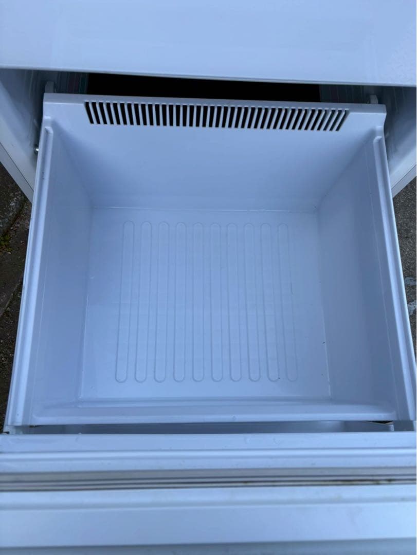 無料配送あり　SHARP 冷蔵庫　SJ-GW35C-W 2017年製　350L