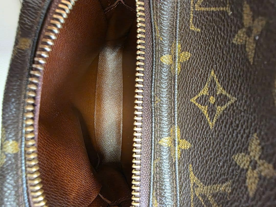 Louis Vuitton ルイヴィトン アマゾン モノグラム ショルダーバッグ