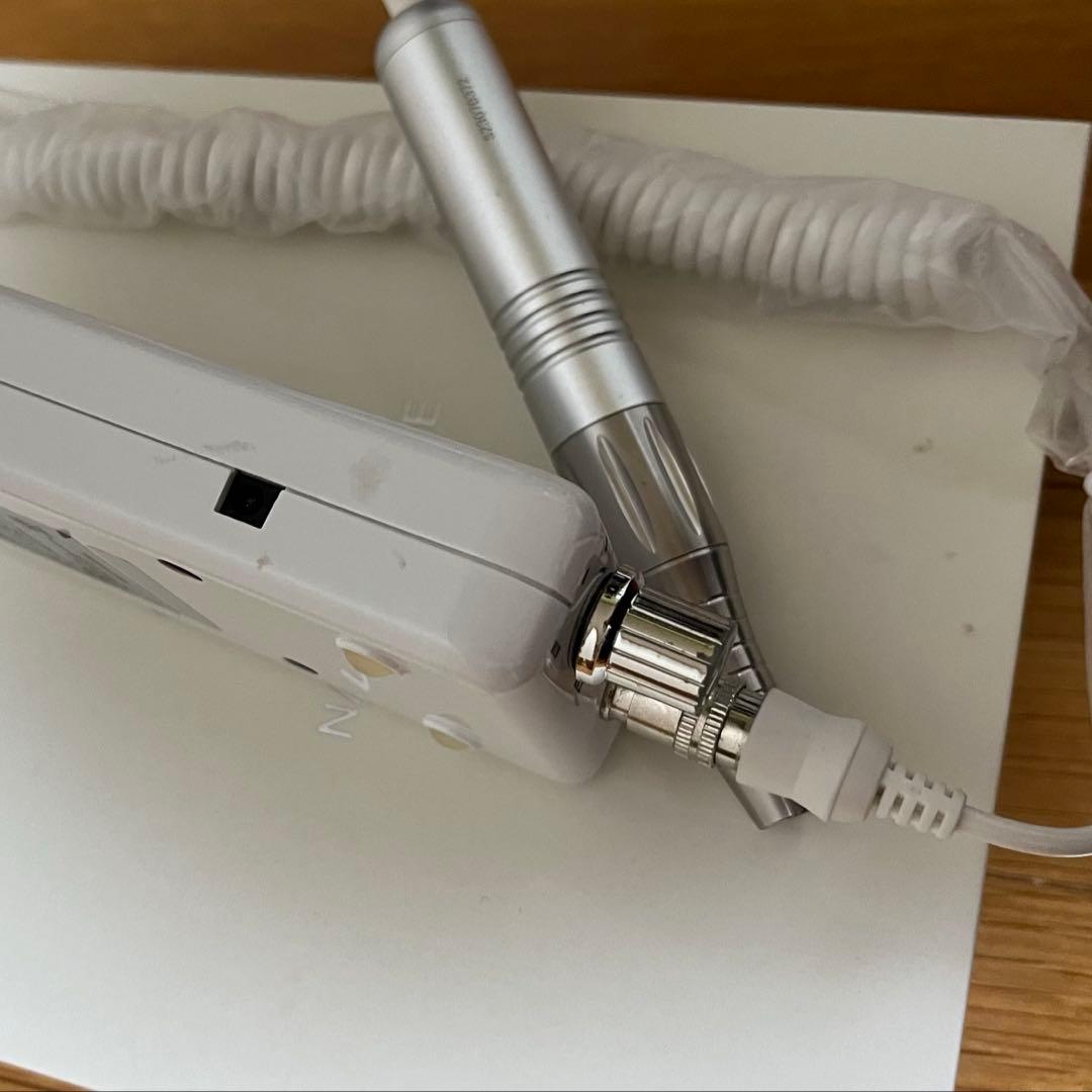 シャレドワ ケビン ネイルマシーン