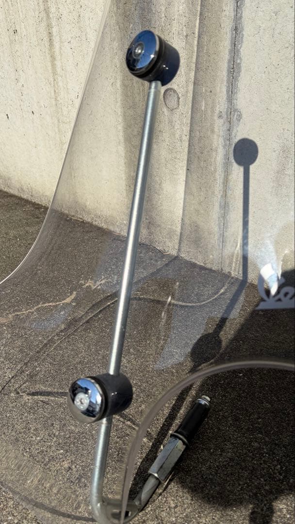 Vespa 純正　オリジナル スクリーン ボルト式　GTS250ie