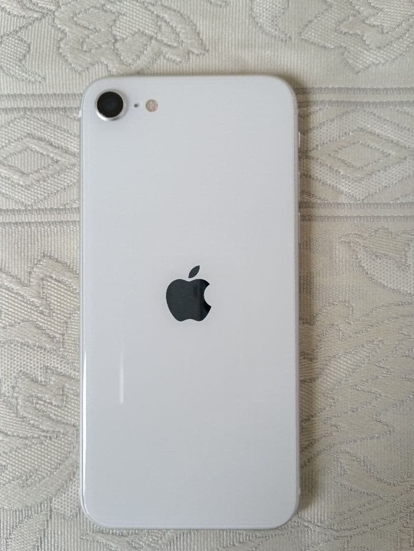 Apple iPhone SE (第2世代) ホワイト64g