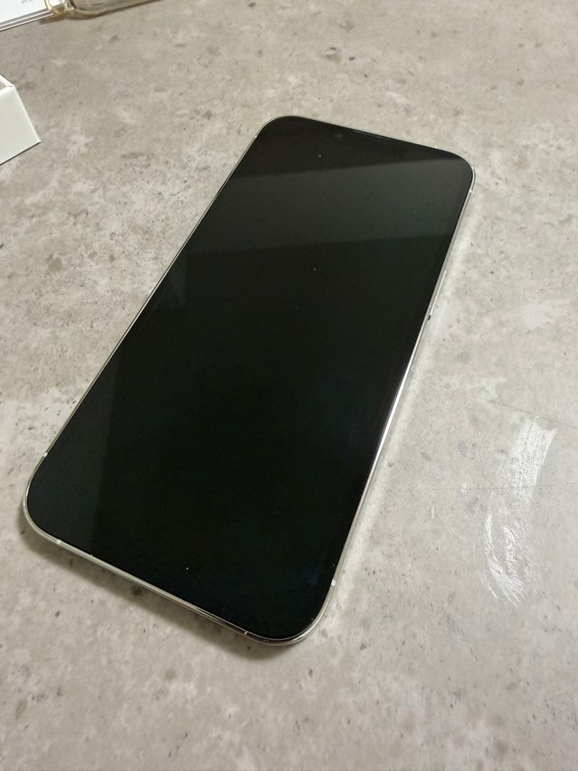 Apple iPhone 13 Pro シルバー 512GB