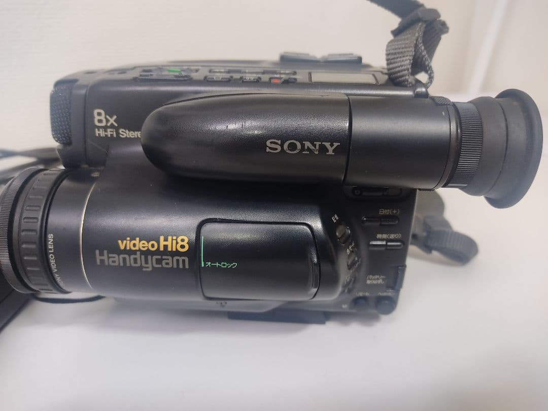 SONY video Hi8 Handycam 本体 充電器付き　ジャンク